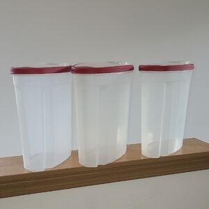 Rubbermaid Red and White Food Storage Containers Set Of 3